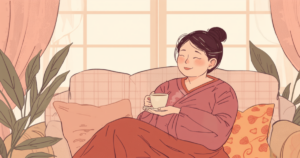 窓辺のソファでお茶を飲みながらくつろぐ40〜50代の女性のイラスト